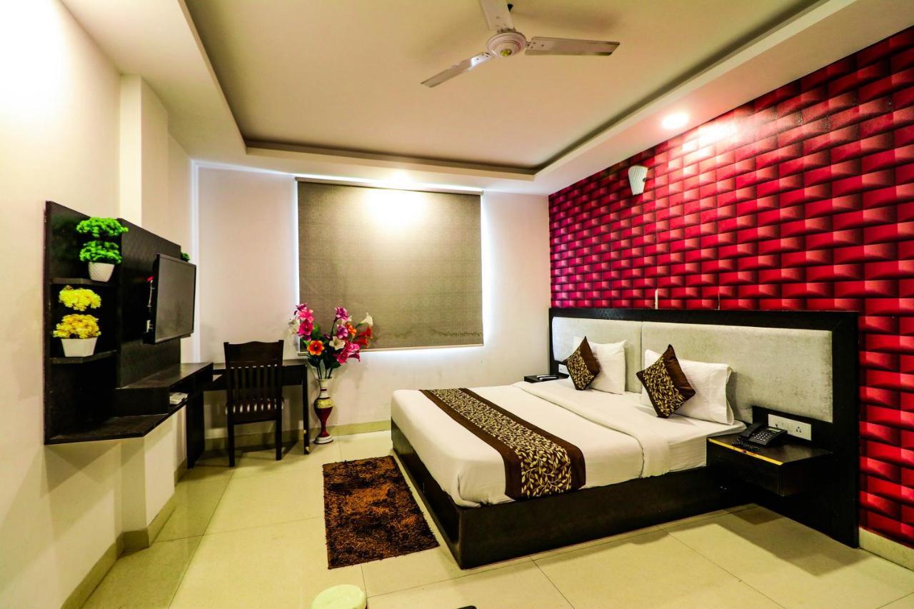 Hotel Olive Zone Near Delhi Airport Új-Delhi Kültér fotó