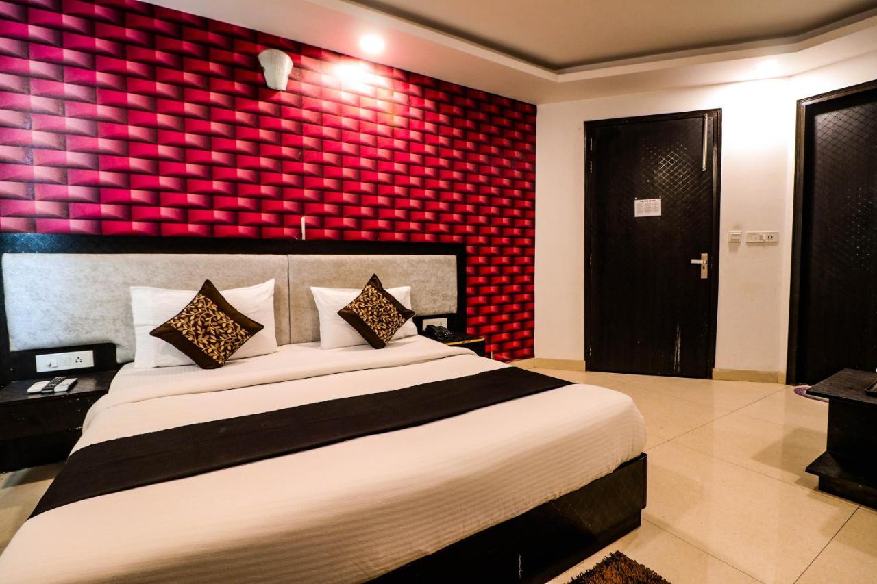 Hotel Olive Zone Near Delhi Airport Új-Delhi Kültér fotó