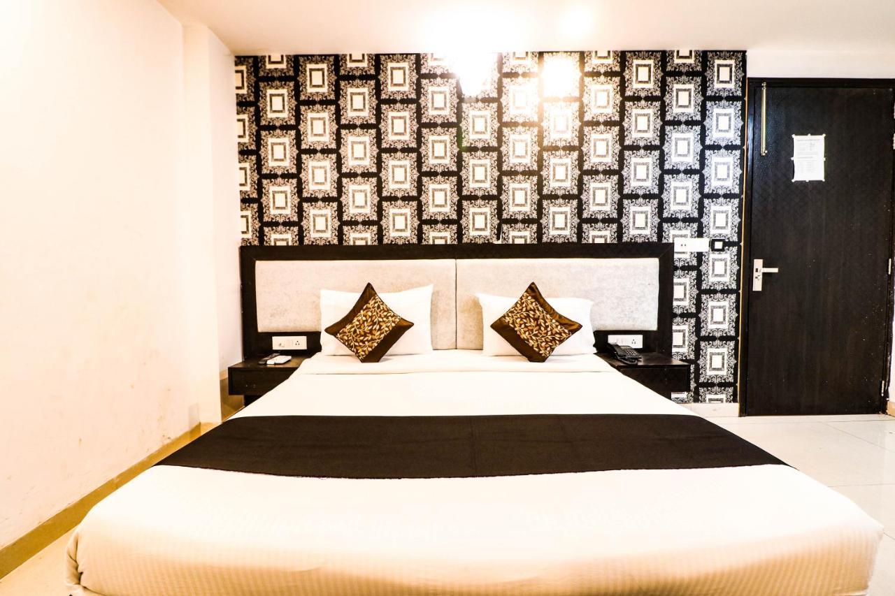 Hotel Olive Zone Near Delhi Airport Új-Delhi Kültér fotó