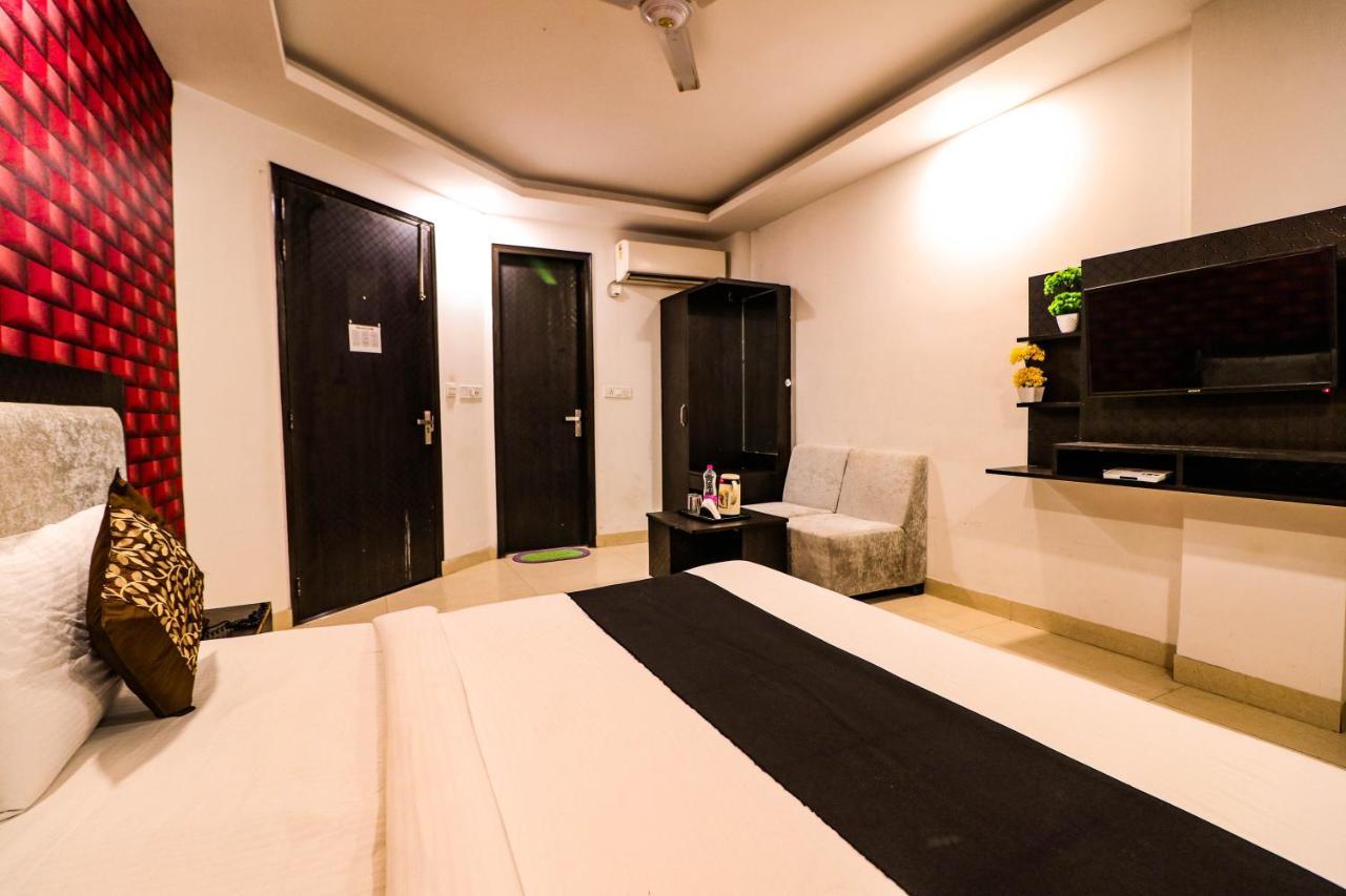 Hotel Olive Zone Near Delhi Airport Új-Delhi Kültér fotó