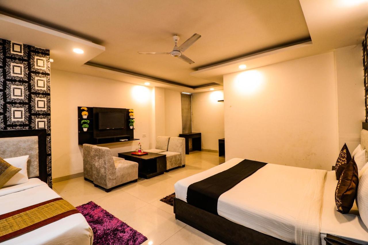 Hotel Olive Zone Near Delhi Airport Új-Delhi Kültér fotó