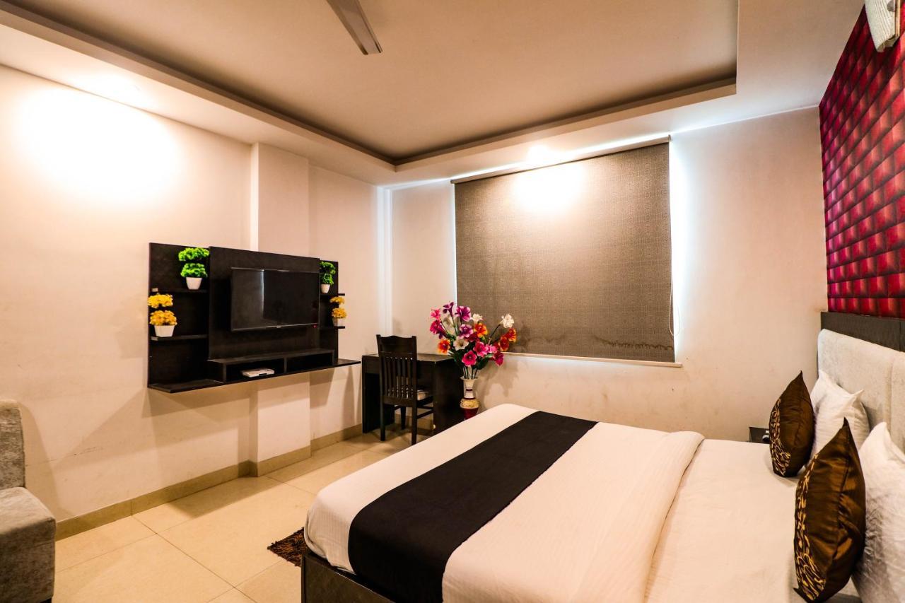 Hotel Olive Zone Near Delhi Airport Új-Delhi Kültér fotó