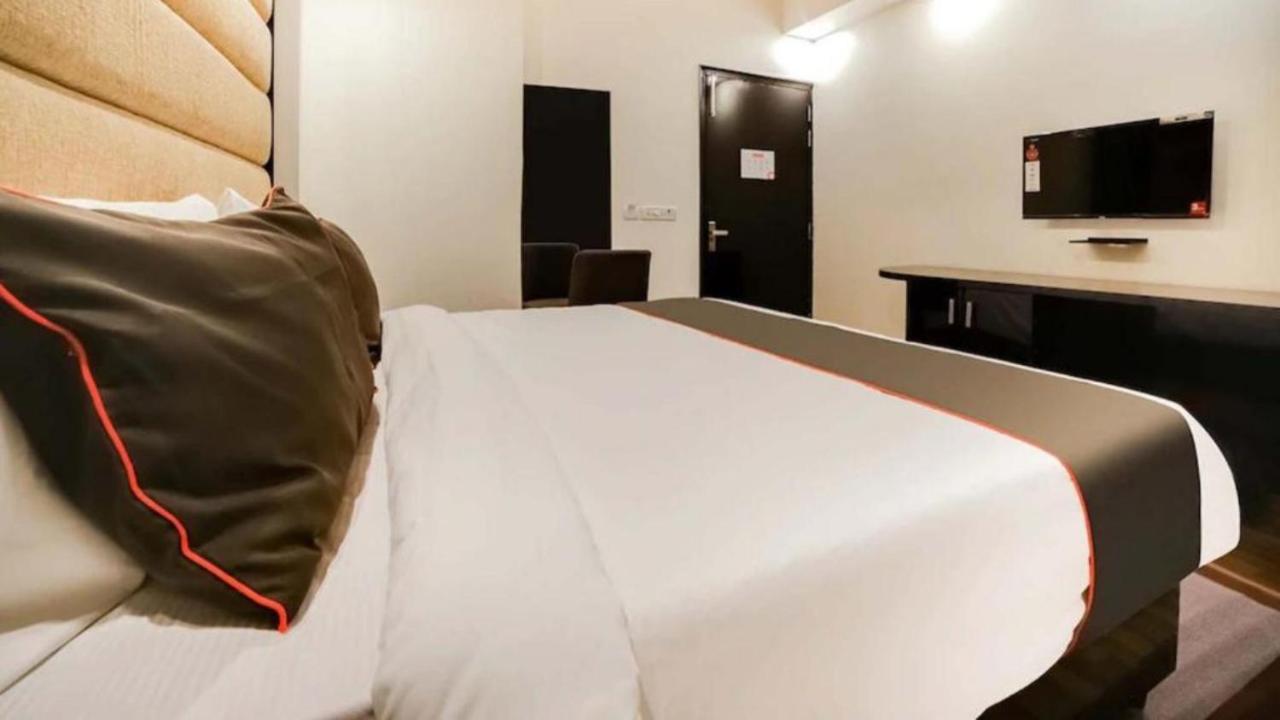Hotel Olive Zone Near Delhi Airport Új-Delhi Kültér fotó