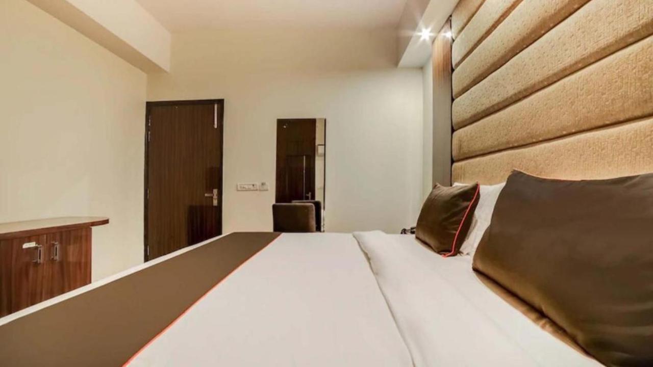 Hotel Olive Zone Near Delhi Airport Új-Delhi Kültér fotó
